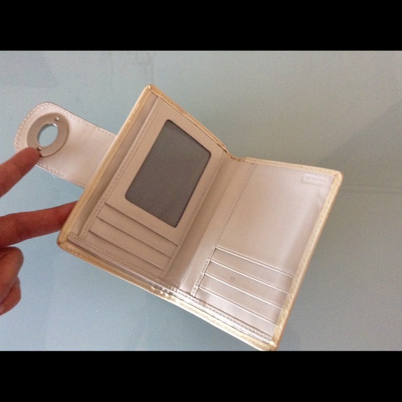 Sold - Picture 6 of 8